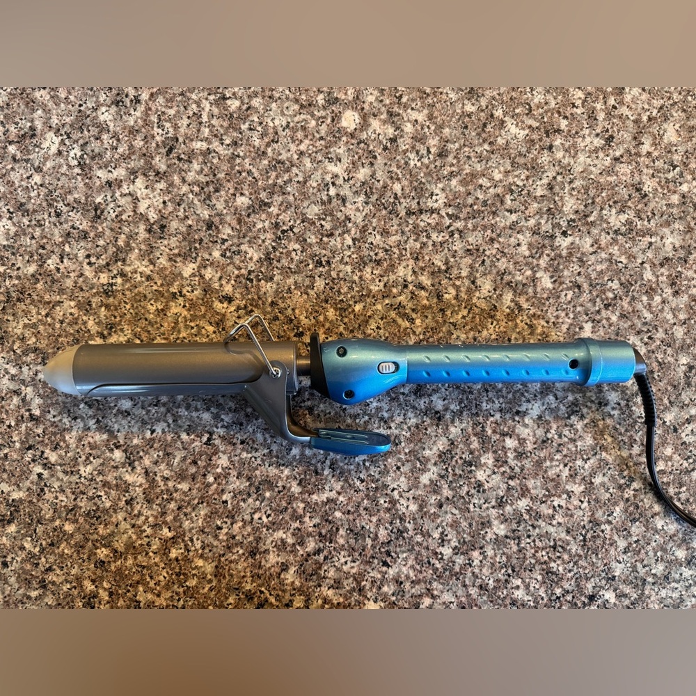 BaByliss Metallic Blue Curling Wand